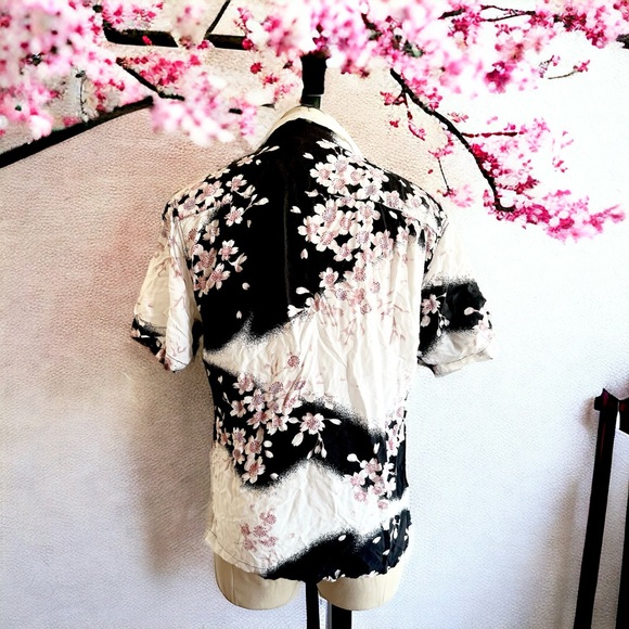 Sakura unisex Shirt - Picture 2 of 7